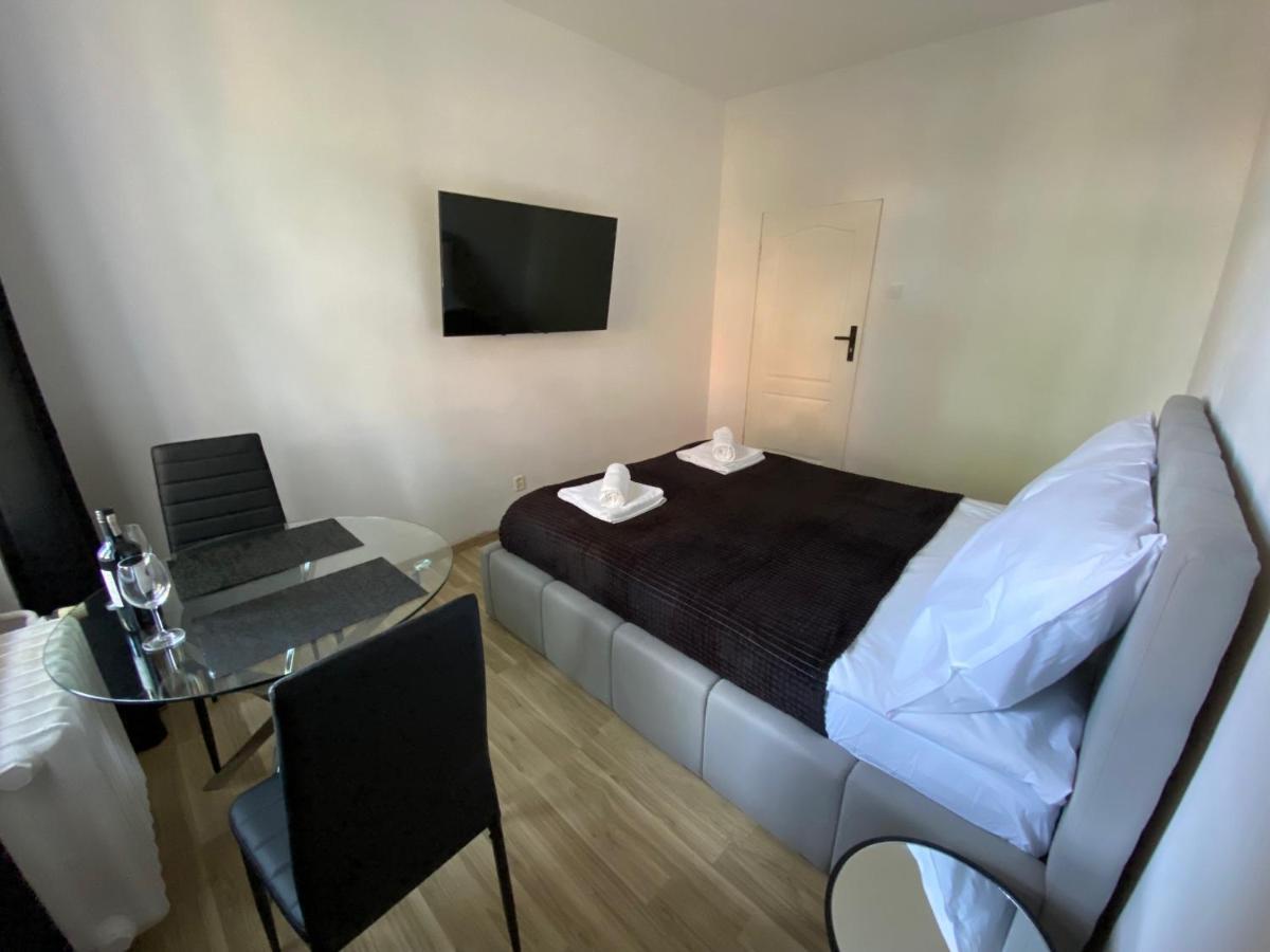 Stary Toruń Vip Rooms Apartment מראה חיצוני תמונה